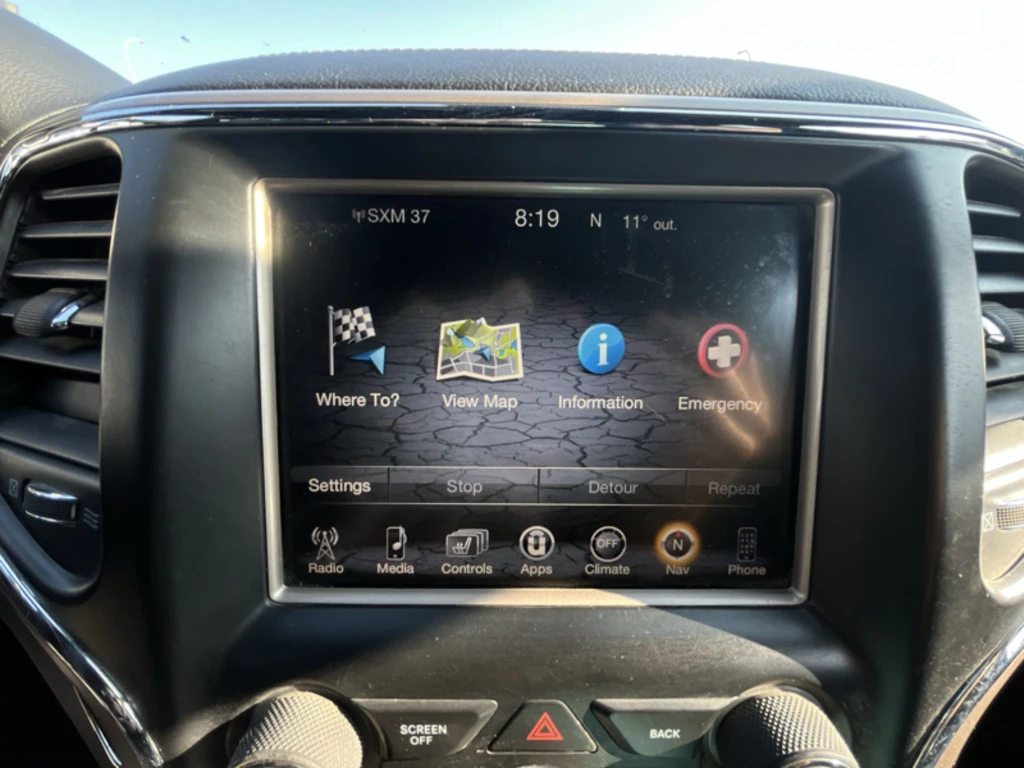 Jeep Grand cherokee OVERLAND* КОЖА* ПОДГРЕВ* ОБДУХВАНЕ* КАМЕРА* PANO* , снимка 9 - Автомобили и джипове - 54158033