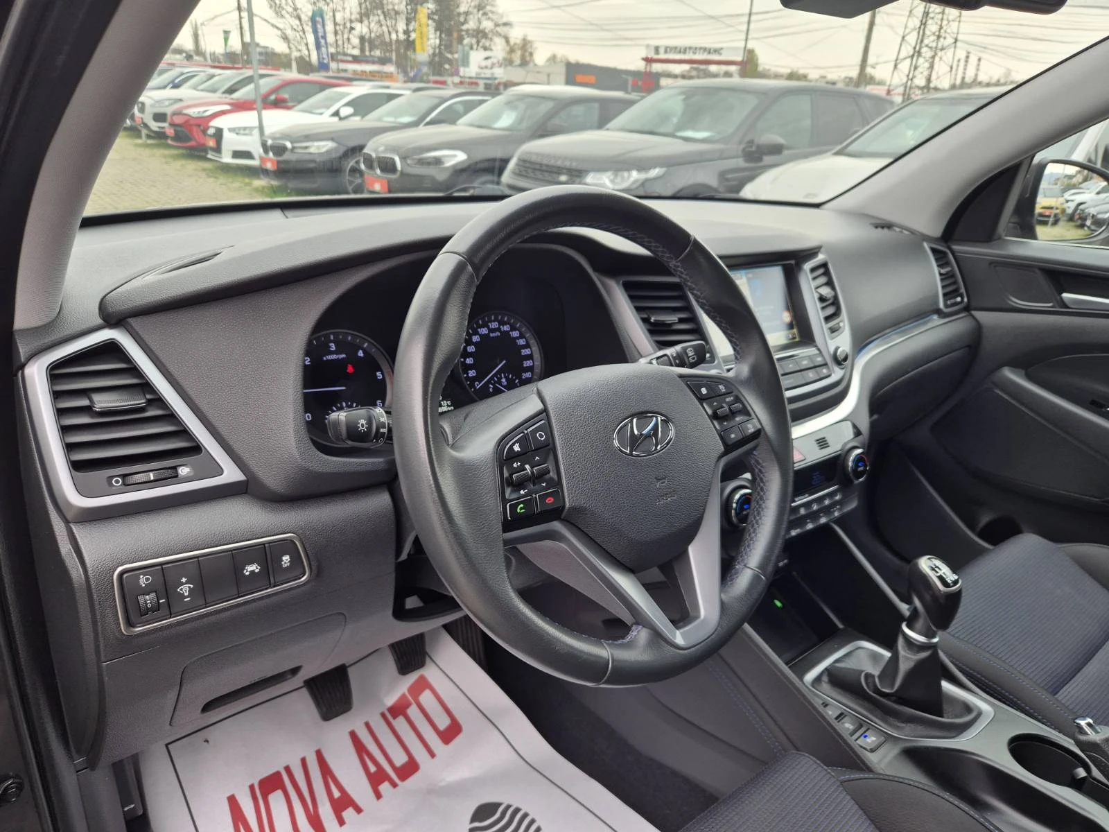 Hyundai Tucson 1.7CRDI-ПАНОРАМА, снимка 8 - Автомобили и джипове - 54220950