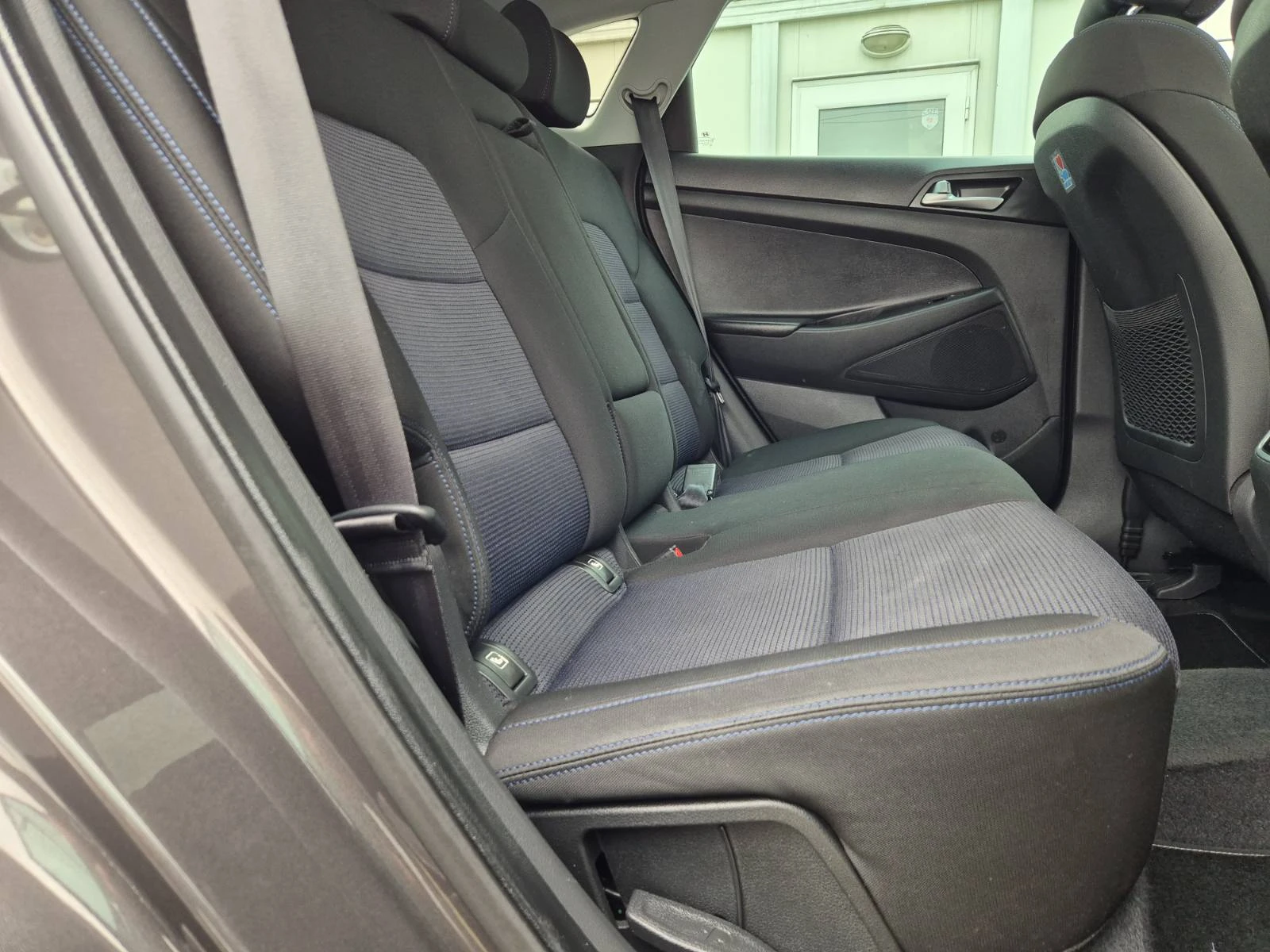 Hyundai Tucson 1.7CRDI-ПАНОРАМА, снимка 14 - Автомобили и джипове - 54220950