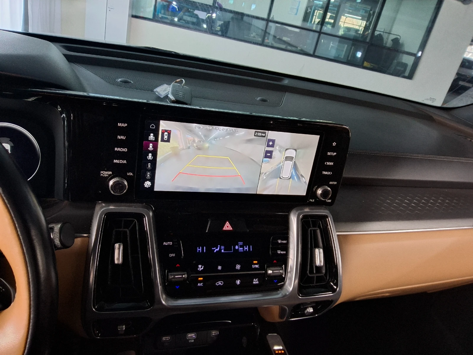 Kia Sorento 2.2 CRDI - OЧАКВАН ВНОС, снимка 5 - Автомобили и джипове - 54621563