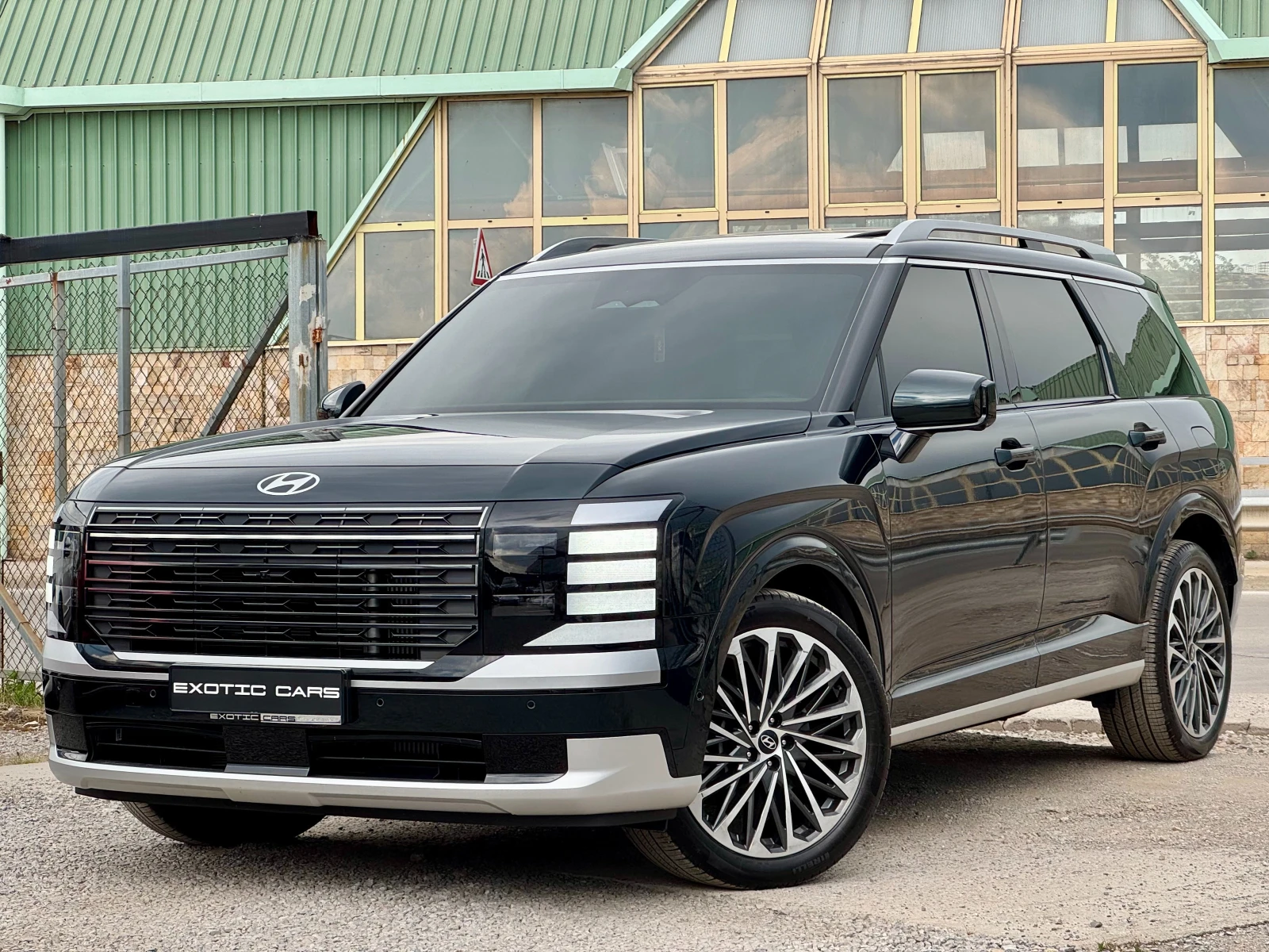 Hyundai Palisade 2.5T 4WD (HTRAC) ! Calligraphy !, снимка 3 - Автомобили и джипове - 55012882