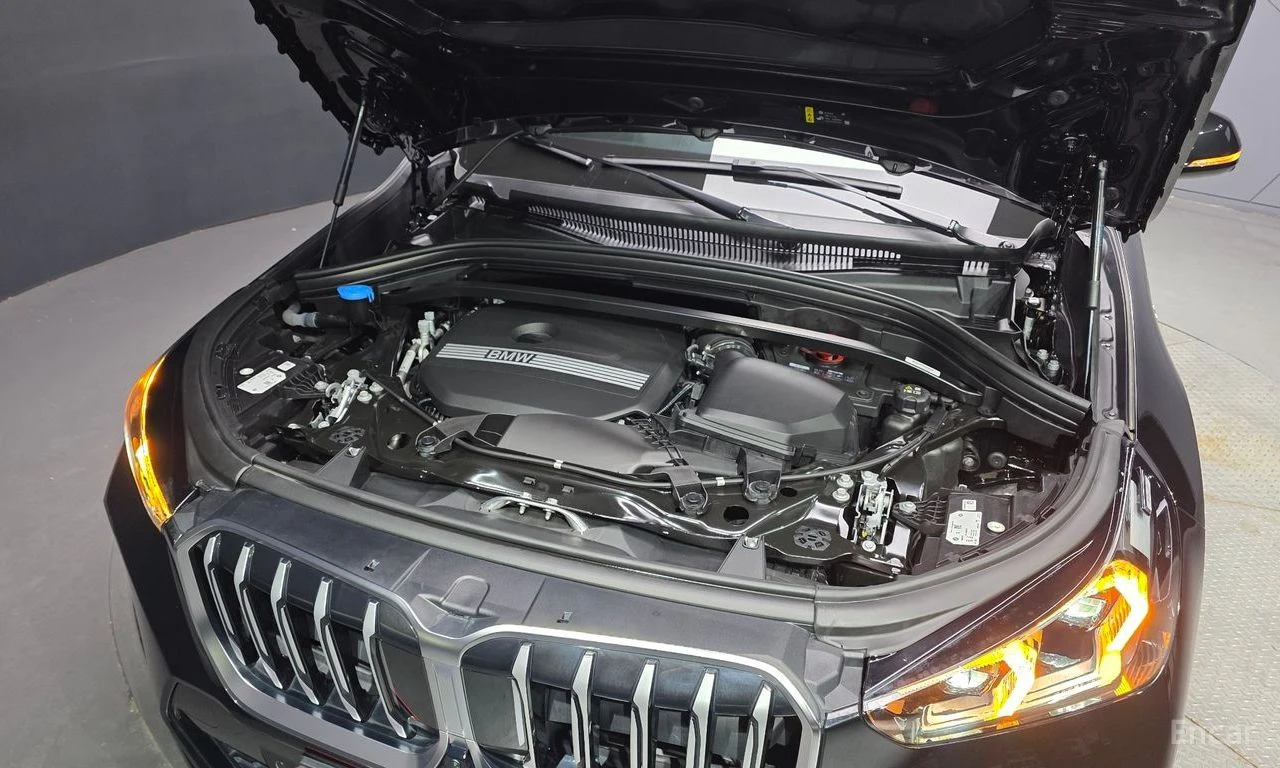 BMW X1 20i* M* SPORT* ДИСТРОНИК* ХЕДЪП* 360КАМЕРА* , снимка 17 - Автомобили и джипове - 55104283
