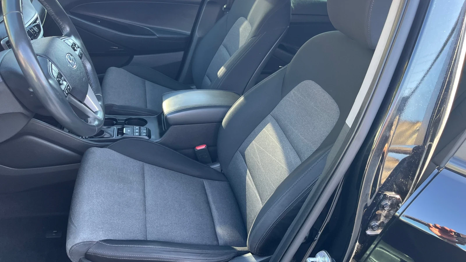 Hyundai Tucson 1.6 CDRI AVTOMATIK, снимка 12 - Автомобили и джипове - 55682175