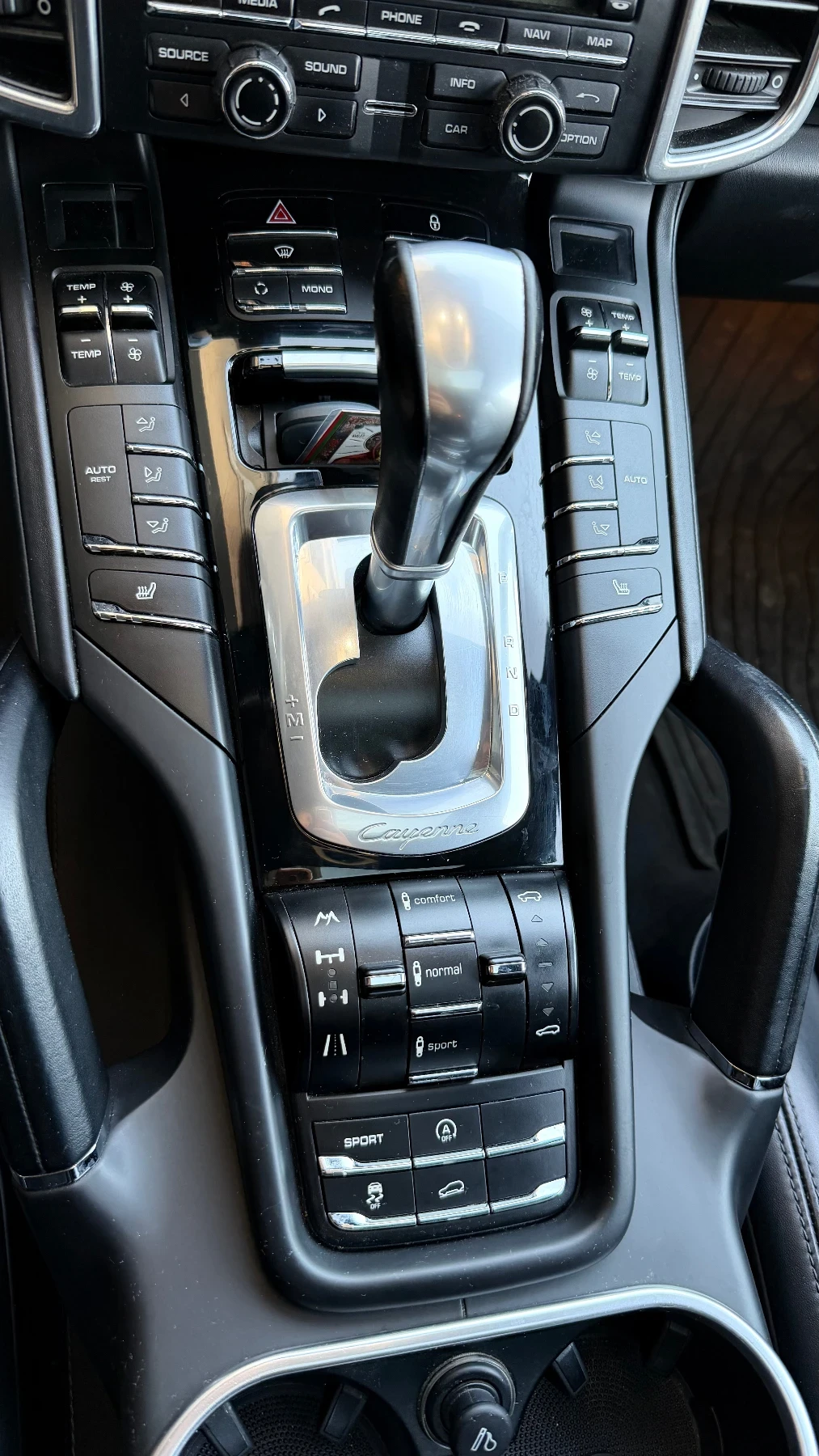 Porsche Cayenne 3.0 d, снимка 11 - Автомобили и джипове - 56599363