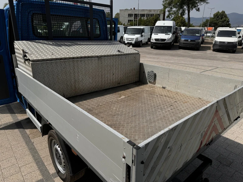 VW Crafter 2.5TDI 6-местен Клима , снимка 12 - Бусове и автобуси - 46440368