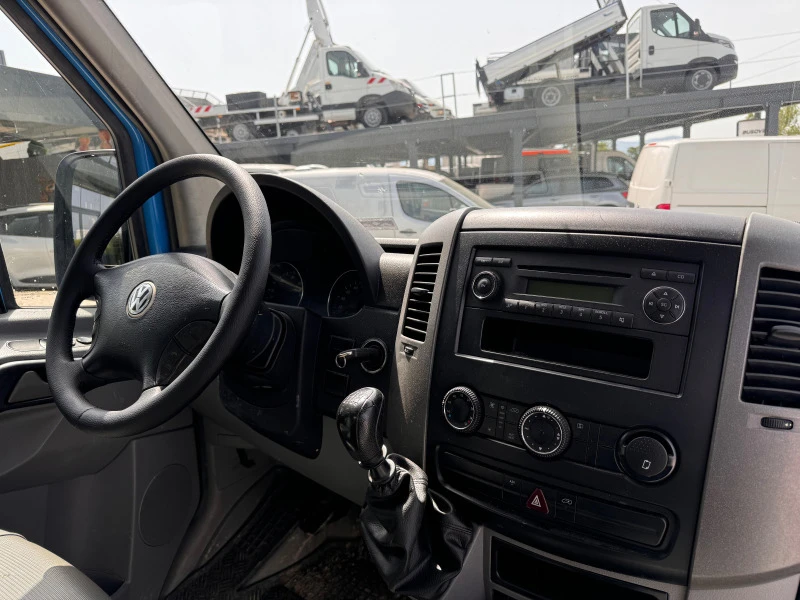 VW Crafter 2.5TDI 6-местен Клима , снимка 7 - Бусове и автобуси - 46440368