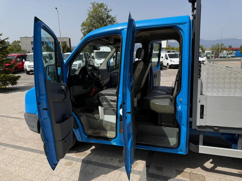 VW Crafter 2.5TDI 6-местен Клима , снимка 15 - Бусове и автобуси - 46440368