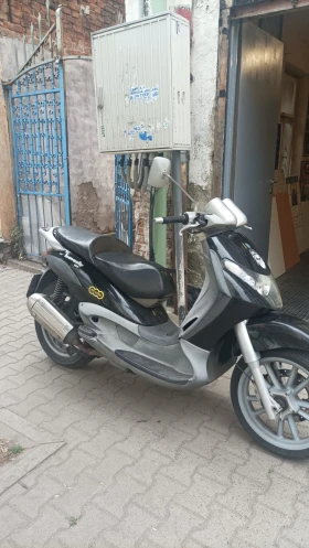 Piaggio Beverly 200