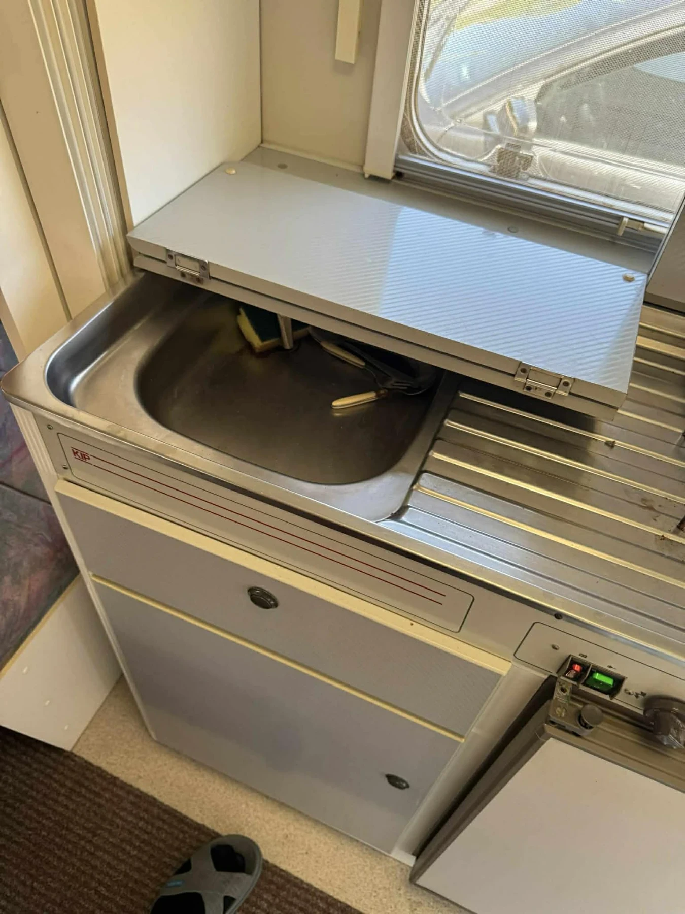 Каравана KIP, снимка 9 - Каравани и кемпери - 53922214