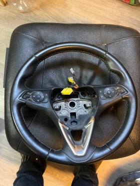 Мултифункционален кожен  волан OPEL ASTRA K 39159063, снимка 1 - Части - 48978137