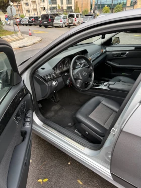 Mercedes-Benz E 350 4 Matic, снимка 5