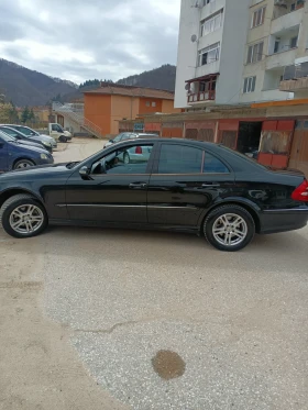 Mercedes-Benz E 220, снимка 8