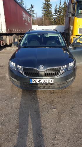 Skoda Octavia, снимка 2 - Автомобили и джипове - 45296555