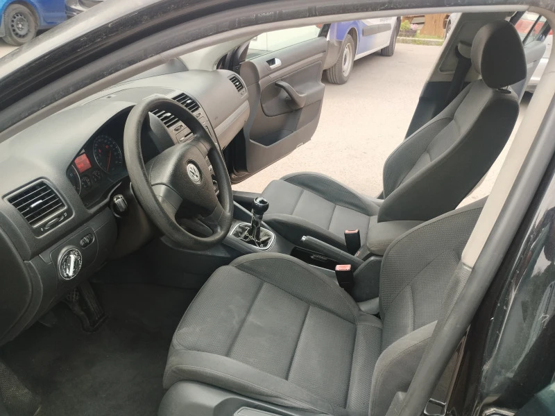 VW Jetta 1.9 TDI Нов внос от Италия!, снимка 13 - Автомобили и джипове - 46073610