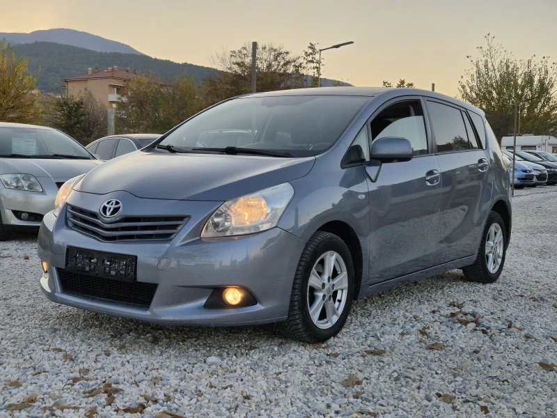 Toyota Verso 2.0 D4D KEYLESS GO, снимка 4 - Автомобили и джипове - 47905567