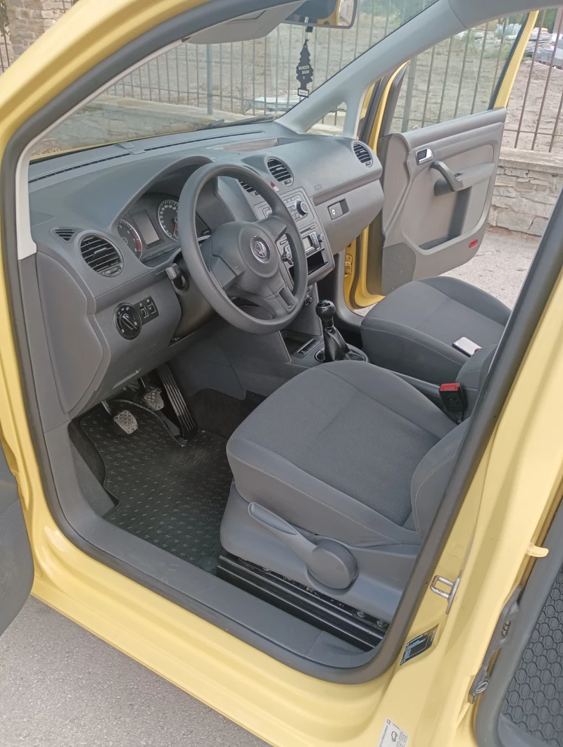 VW Caddy 1.2tsi, снимка 7 - Автомобили и джипове - 49323796