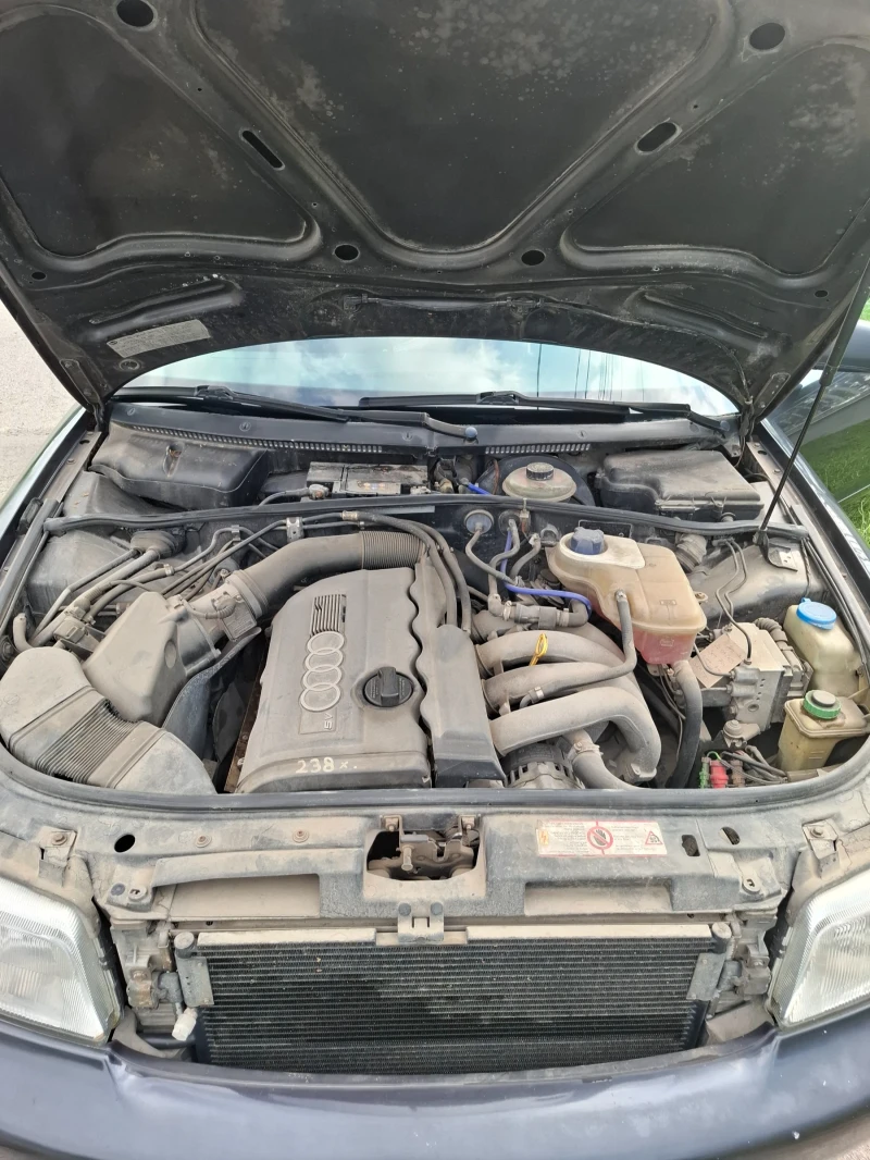 Audi A4 1.8, снимка 15 - Автомобили и джипове - 50606983