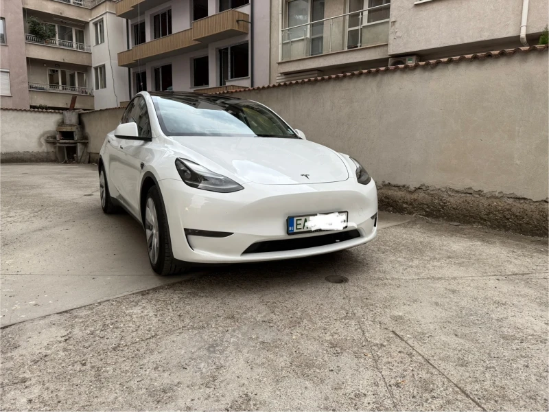 Tesla Model Y Long Range AWD - Първи собственик