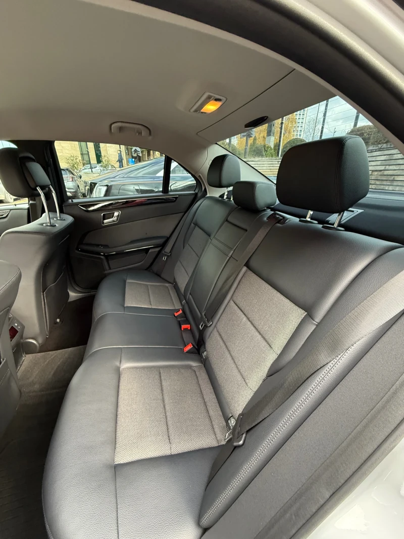 Mercedes-Benz E 350 4 Matic, снимка 8 - Автомобили и джипове - 52650407