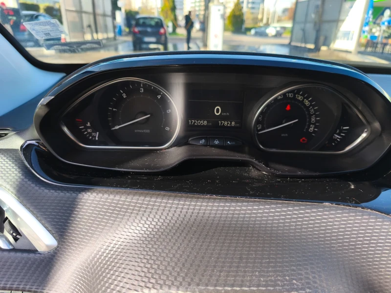Peugeot 2008, снимка 8 - Автомобили и джипове - 52528152