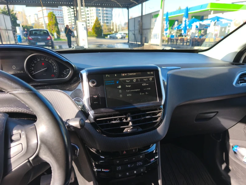 Peugeot 2008, снимка 7 - Автомобили и джипове - 52528152