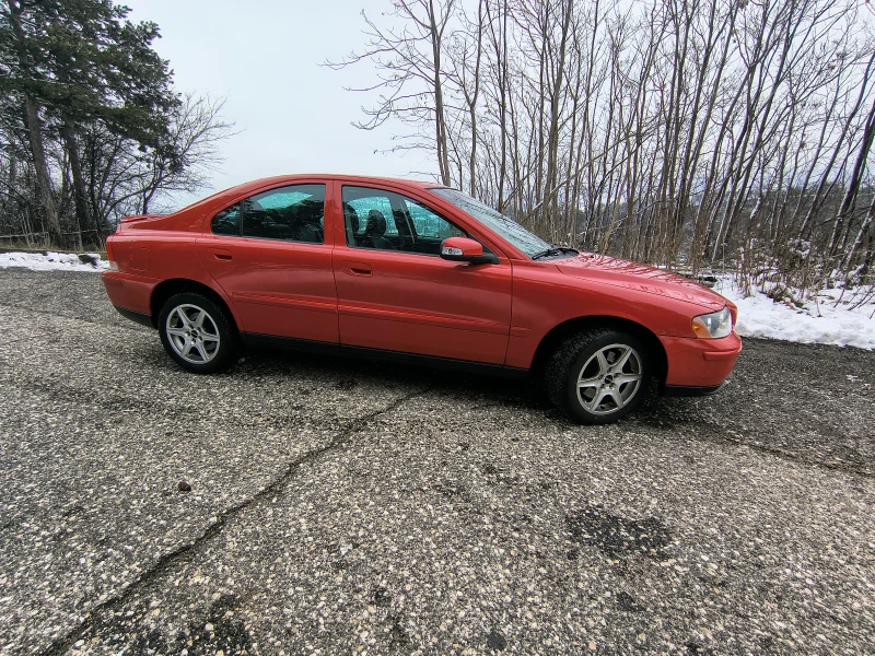 Volvo S60 2.5t 4x4, снимка 5 - Автомобили и джипове - 53342073