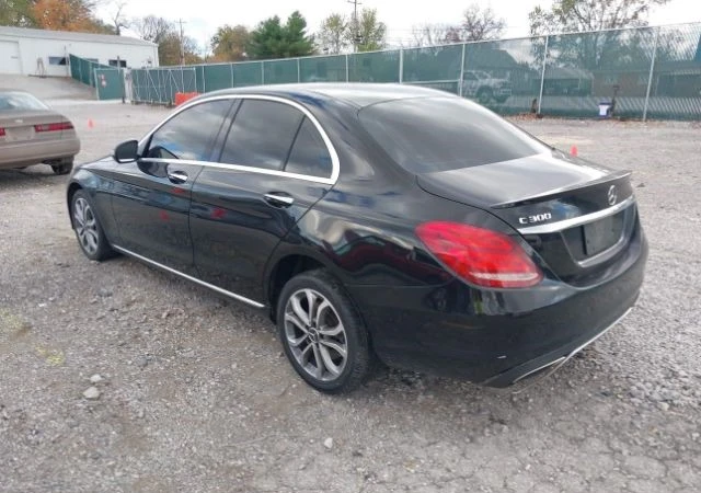 Mercedes-Benz C 300 4MATIC, снимка 3 - Автомобили и джипове - 48556996