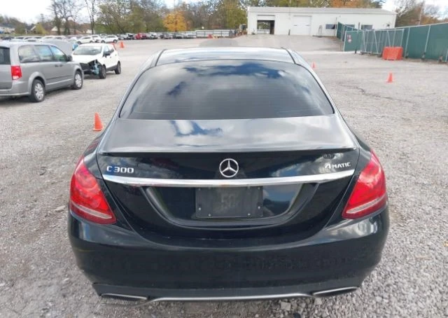 Mercedes-Benz C 300 4MATIC, снимка 4 - Автомобили и джипове - 48556996