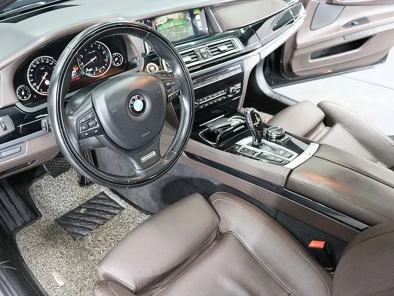 BMW 740 Li Individual, снимка 16 - Автомобили и джипове - 53334715