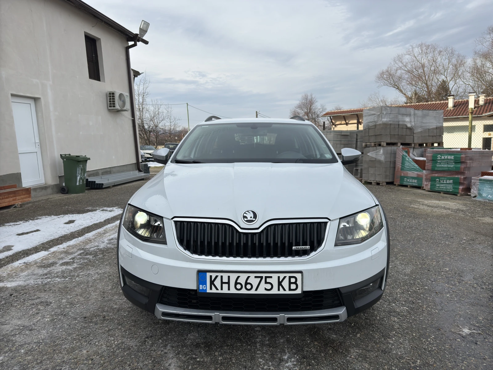 Skoda Octavia SCOUT 2.0TDI 4X4 - изображение 2