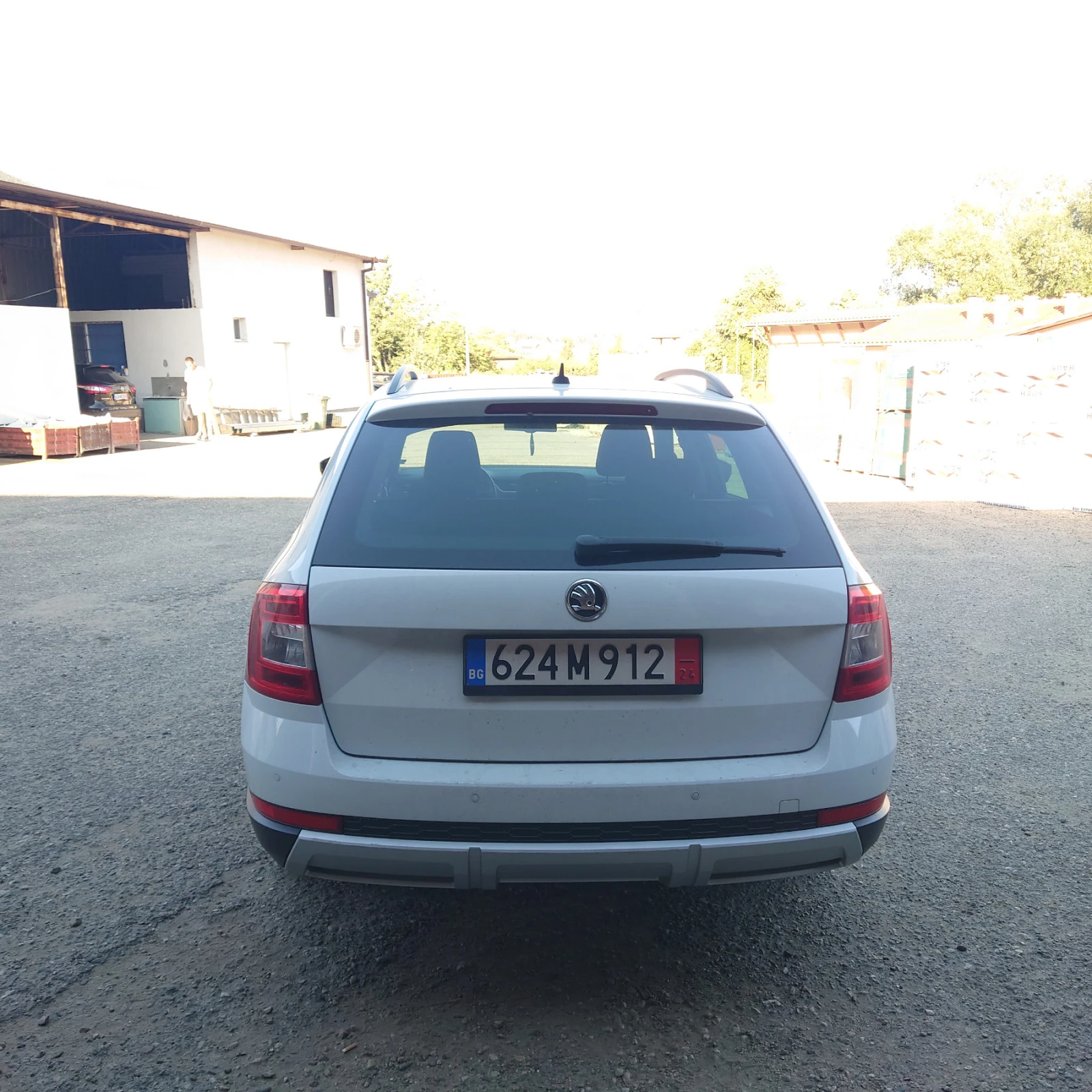 Skoda Octavia SCOUT 2.0TDI 4X4 - изображение 6