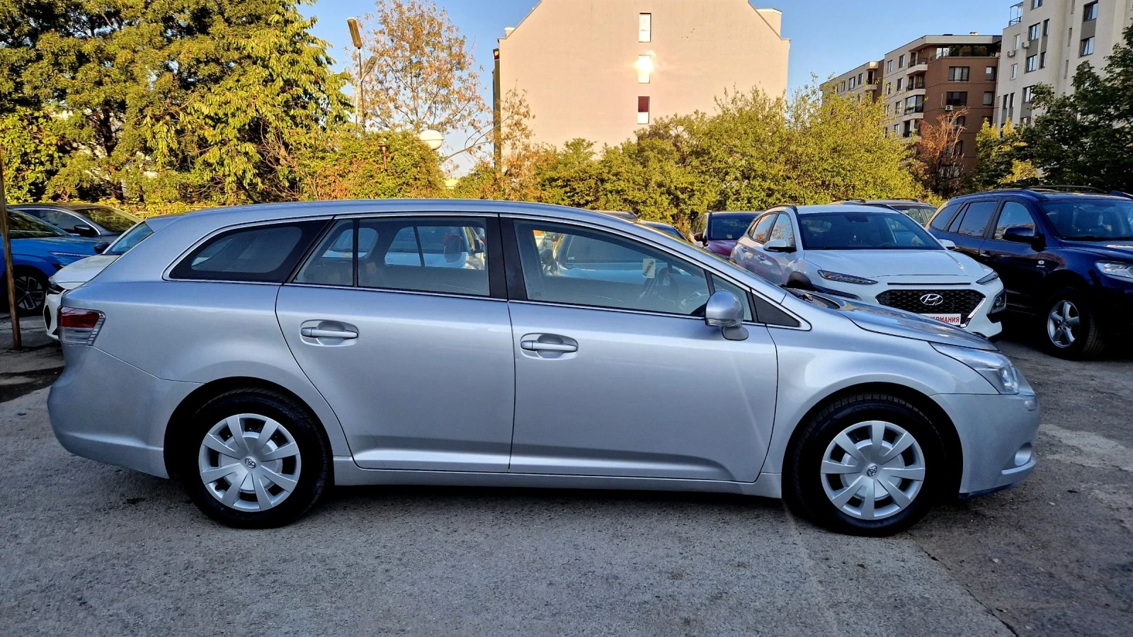 Toyota Avensis АВТОМАТИК/КАМЕРА/НАВИГАЦИЯ - изображение 2