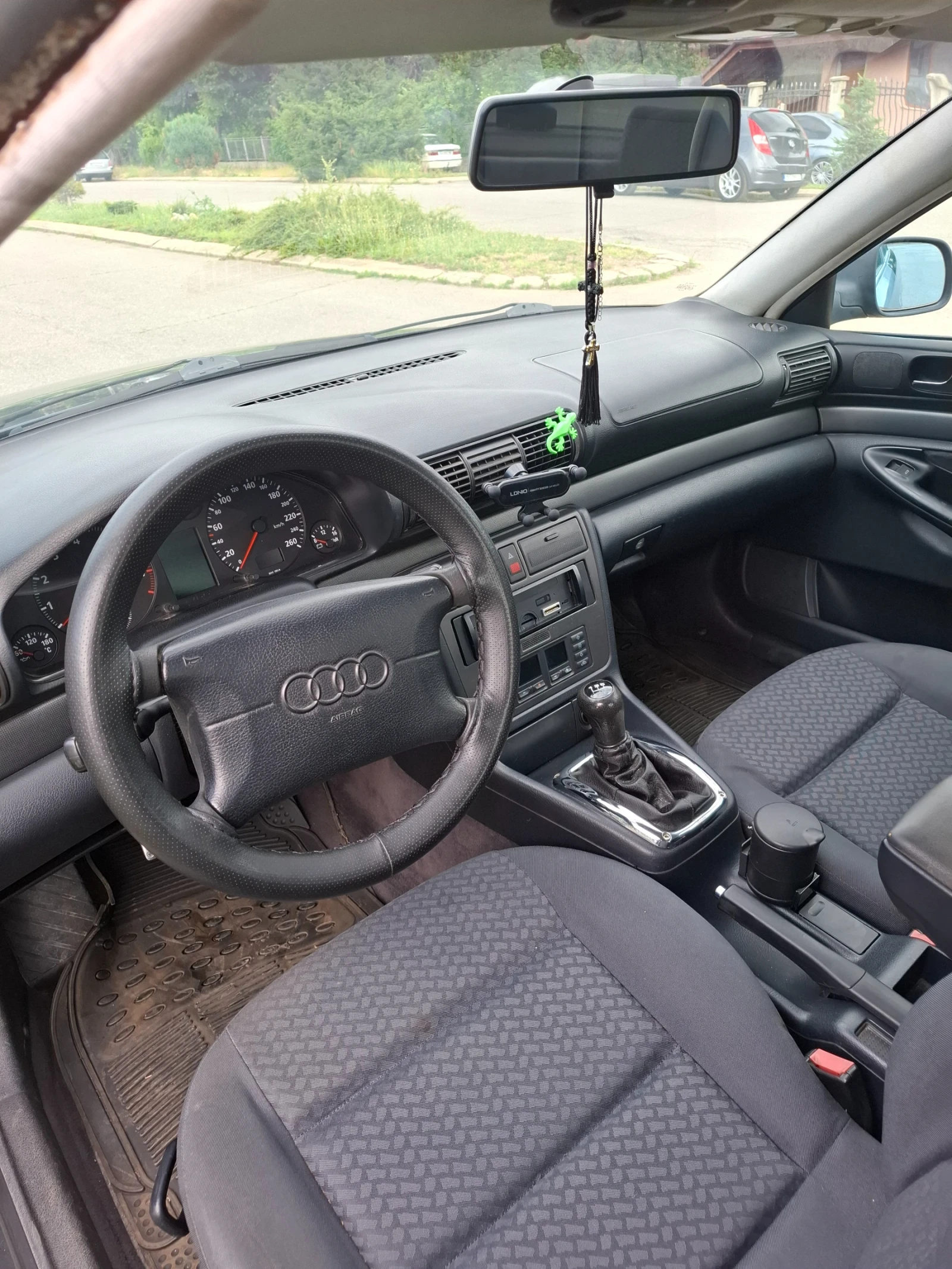 Audi A4 1.8 - изображение 10