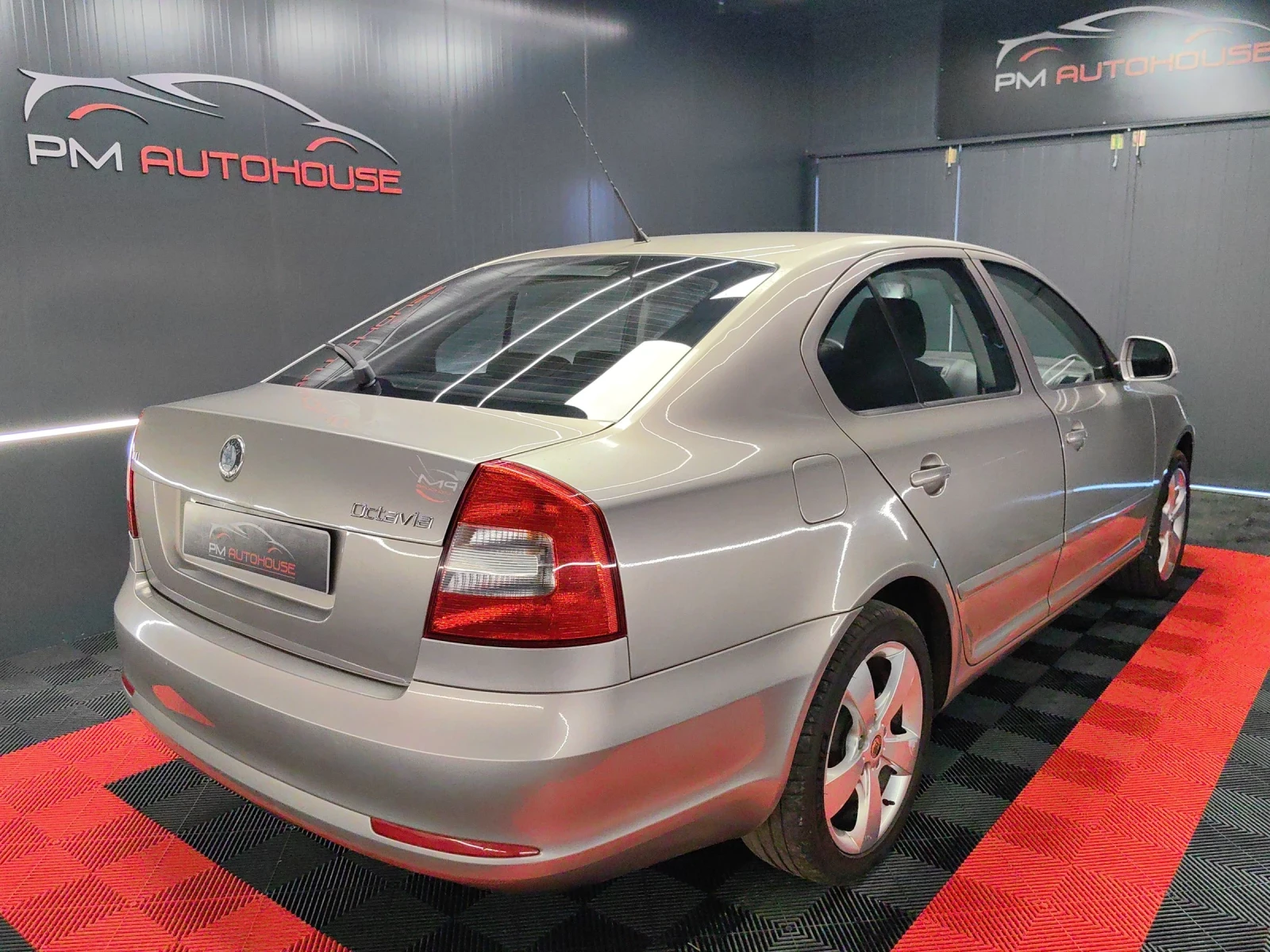 Skoda Octavia 1.9TDI/ЛИЗИНГ/173000KM/ТЕМПОМАТ/КАТО НОВА - изображение 4