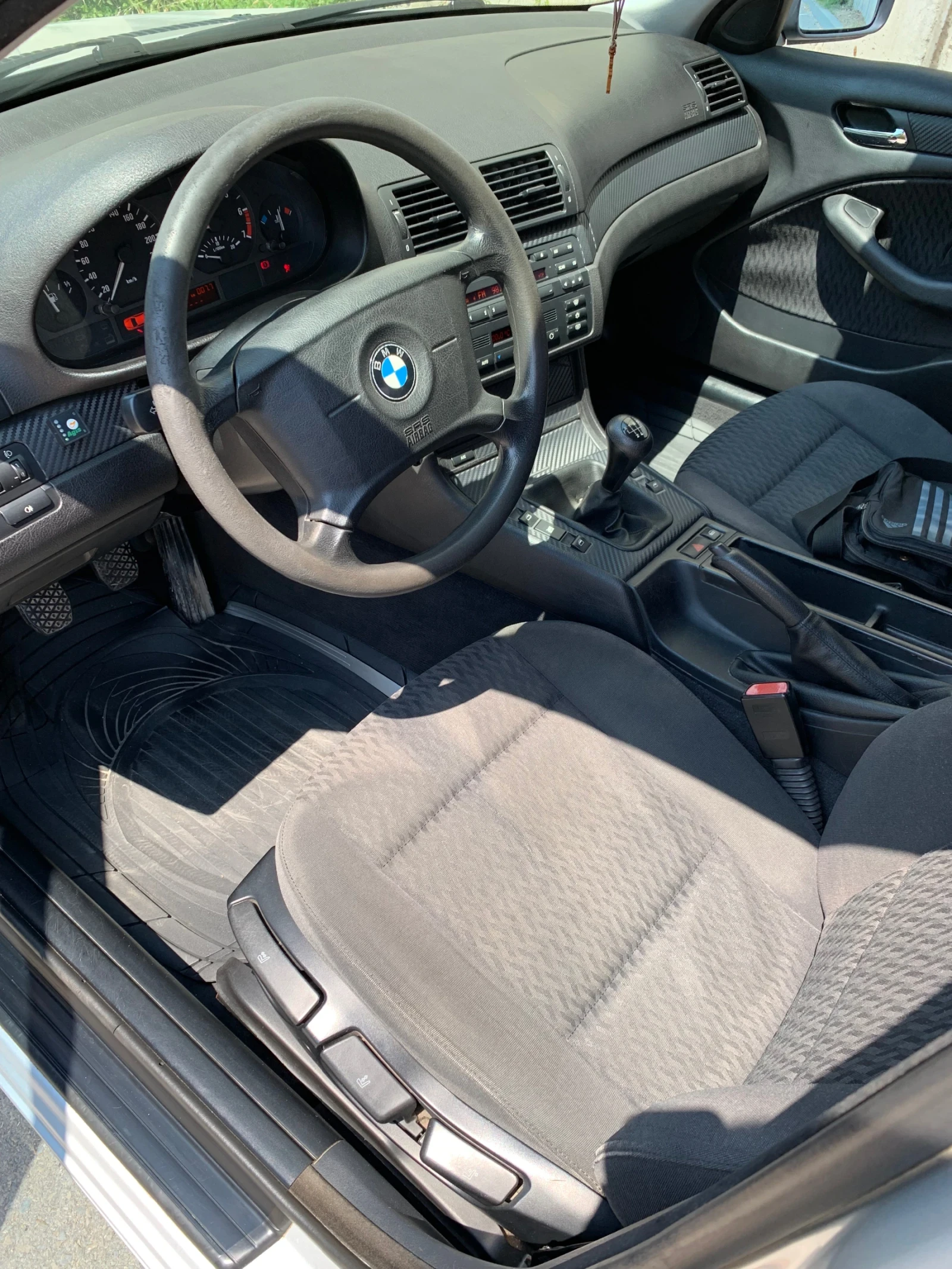 BMW 118 Sedan - изображение 3