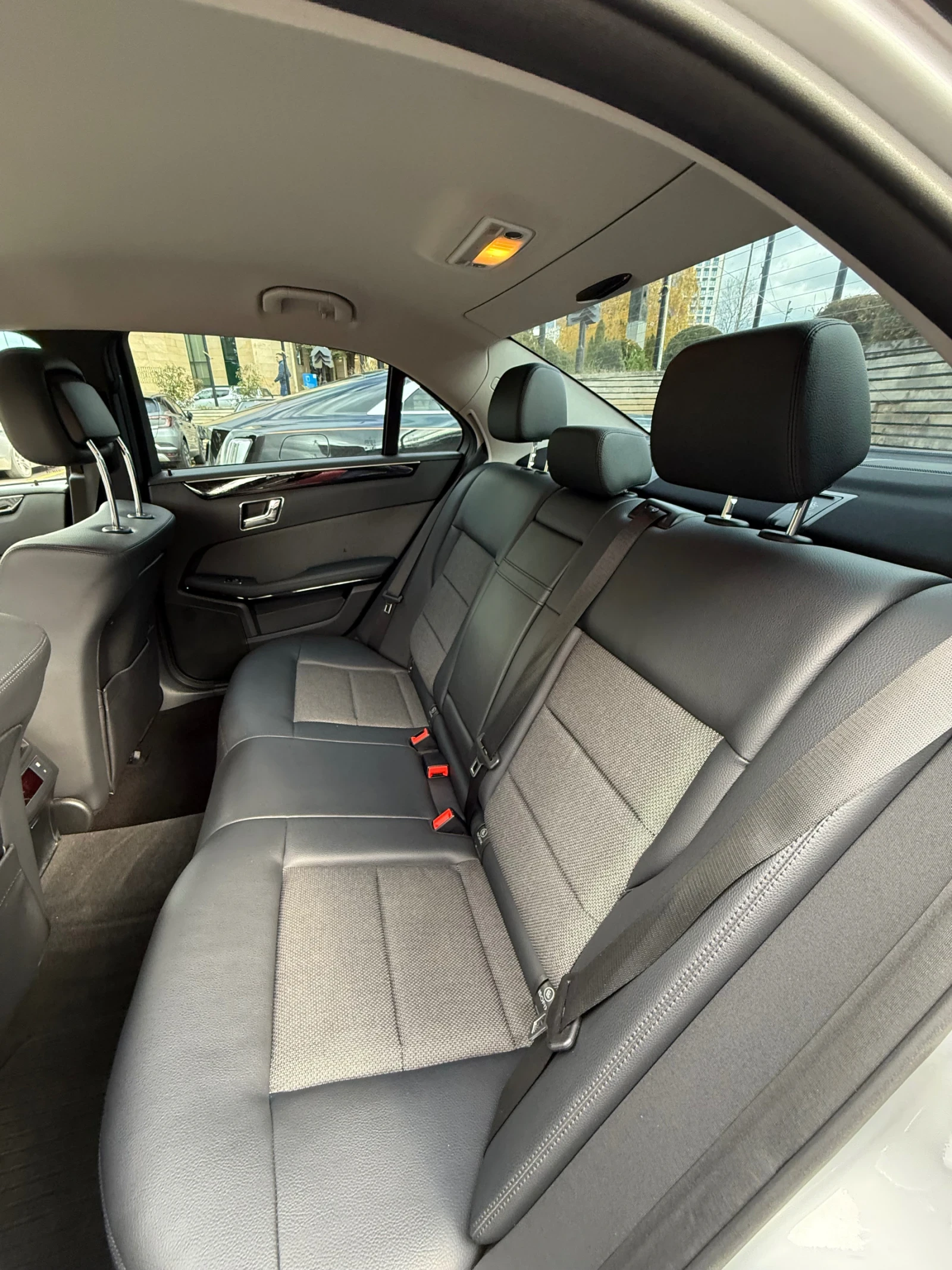 Mercedes-Benz E 350 4 Matic - изображение 8