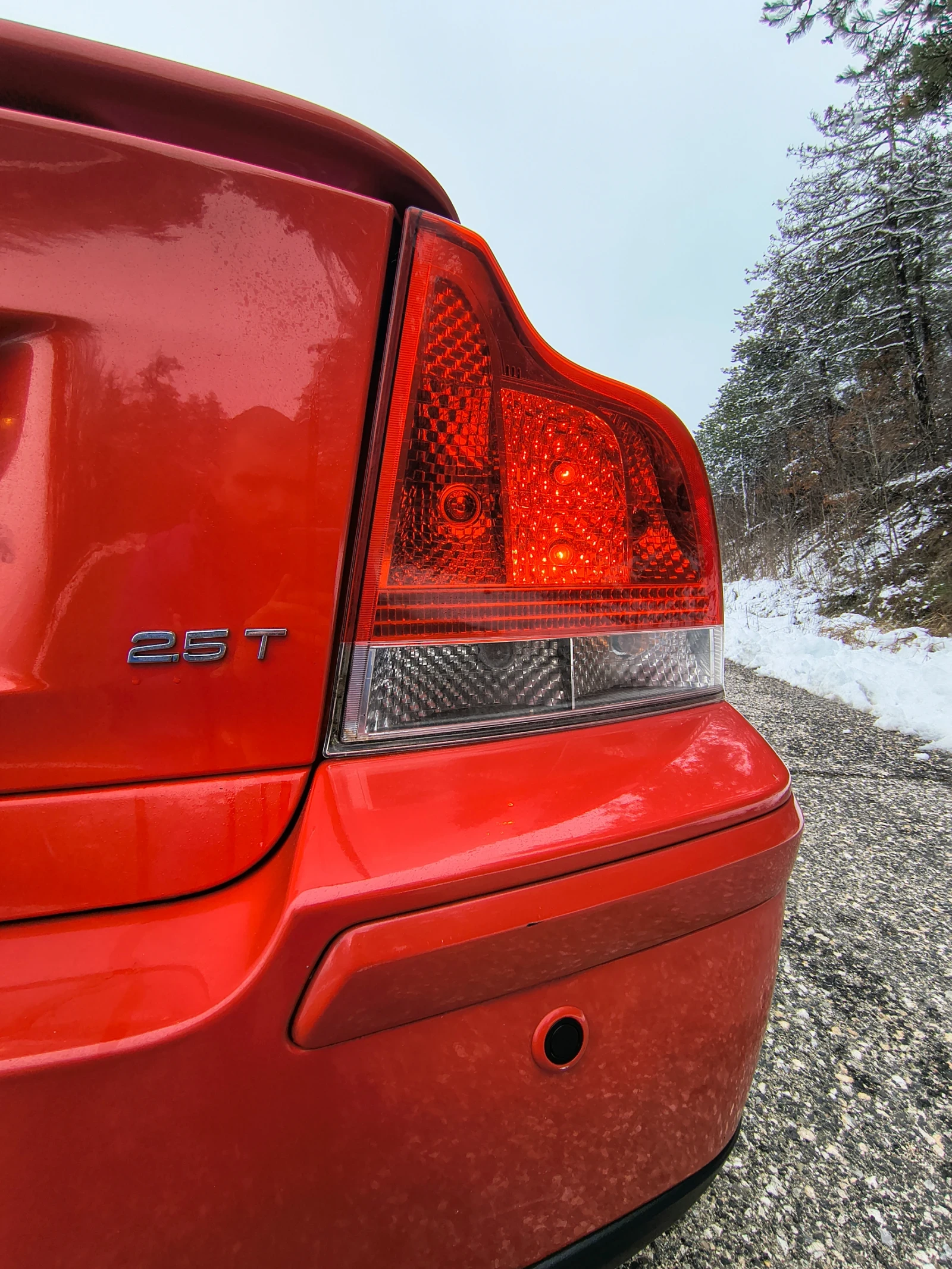 Volvo S60 2.5t 4x4 - изображение 4