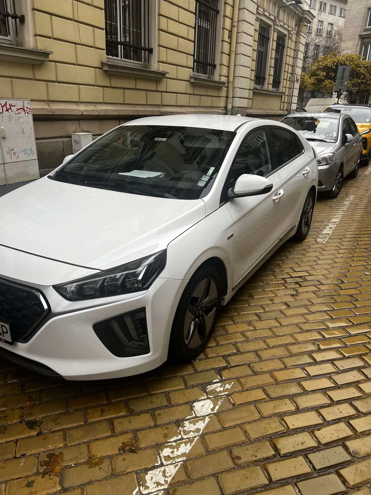 Hyundai Ioniq EXCLUSIVE face lift, снимка 4 - Автомобили и джипове - 53737586