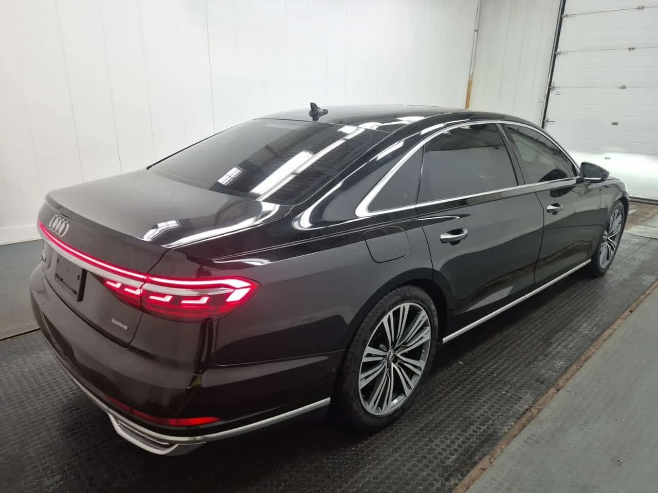 Audi A8 * 55 TFSI QUATTRO * CARFAX * ЦЕНА ДО БГ, снимка 3 - Автомобили и джипове - 53954493