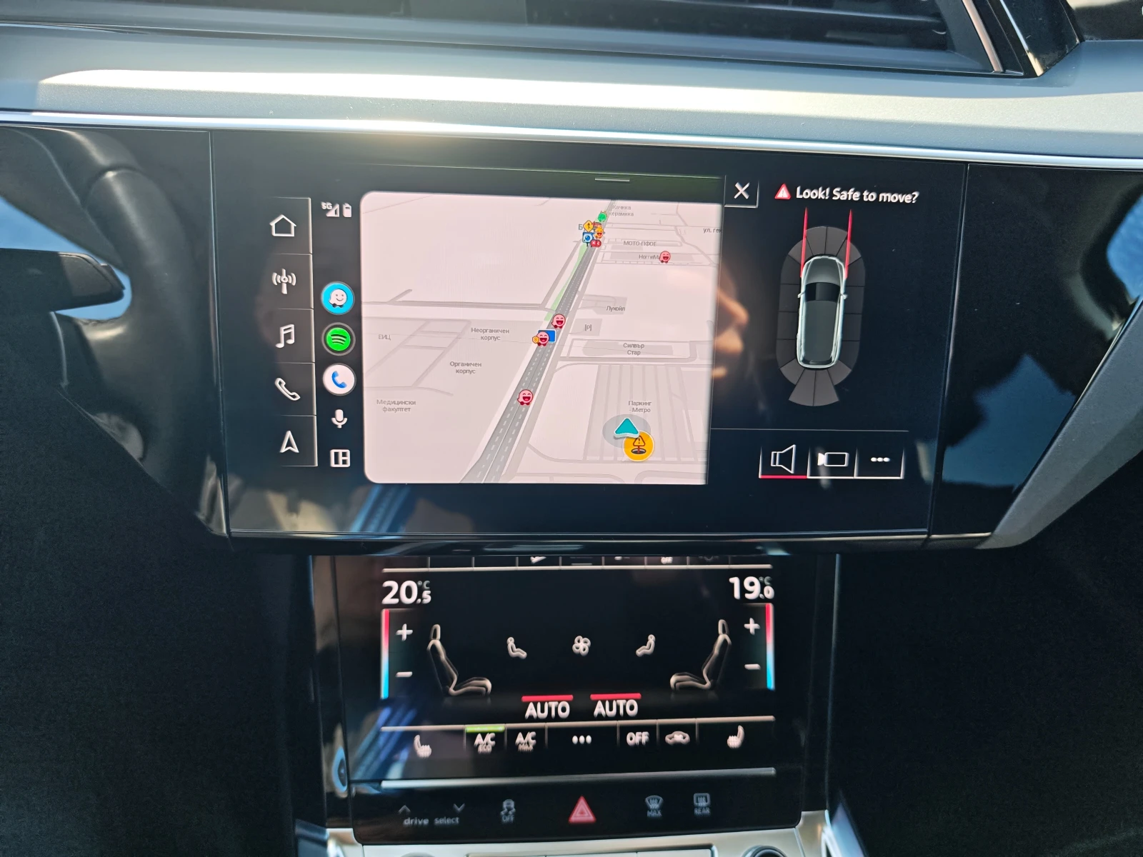 Audi E-Tron 55 Quattro Advanced, 360 камера, снимка 17 - Автомобили и джипове - 53999392