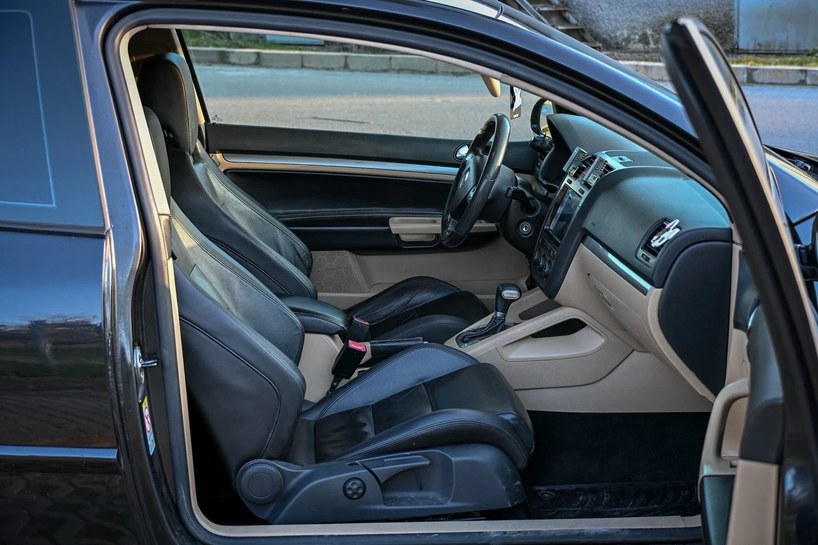 VW Golf 1.9TDI / DSG, снимка 5 - Автомобили и джипове - 54022160