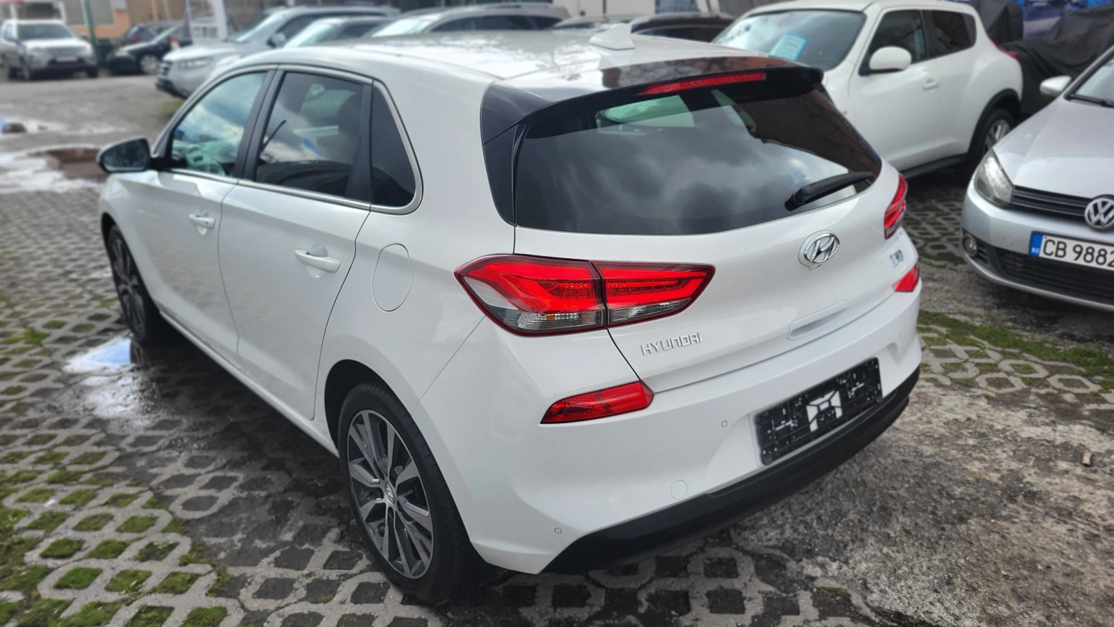 Hyundai I30 1.4i, снимка 5 - Автомобили и джипове - 54079043