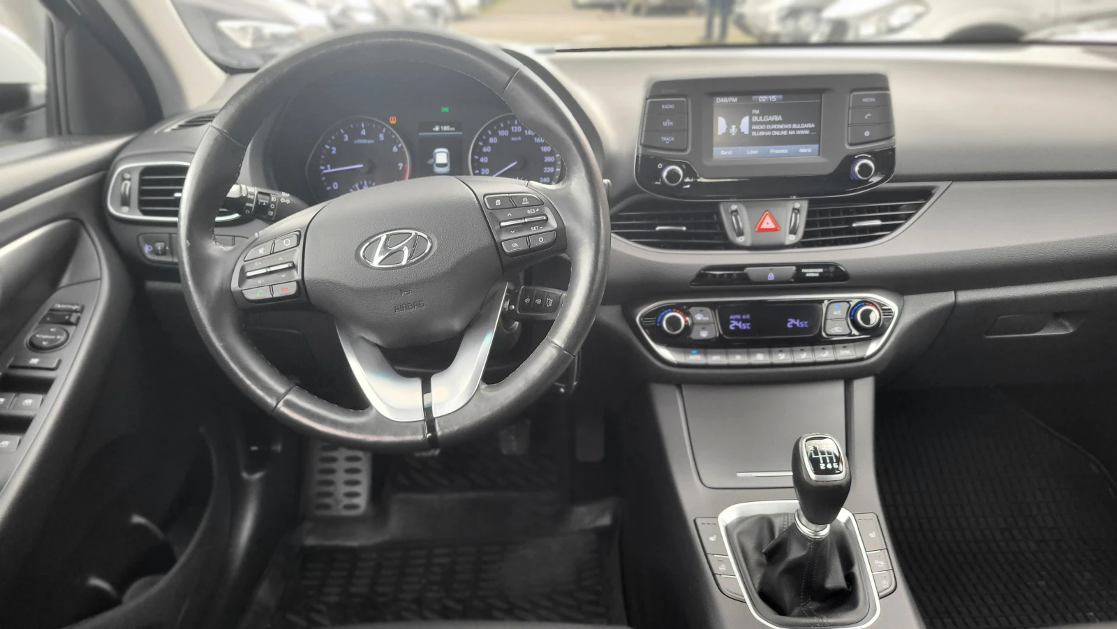 Hyundai I30 1.4i, снимка 9 - Автомобили и джипове - 54079043