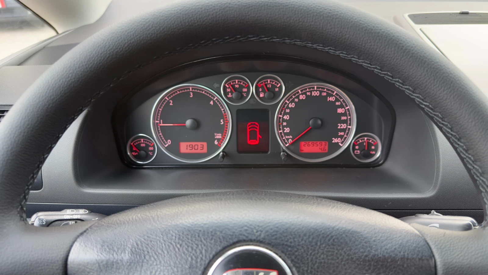 Seat Alhambra 2.0TDI/168к.с.ABT/7-места/Без ръжда/Швейцария, снимка 7 - Автомобили и джипове - 54209117