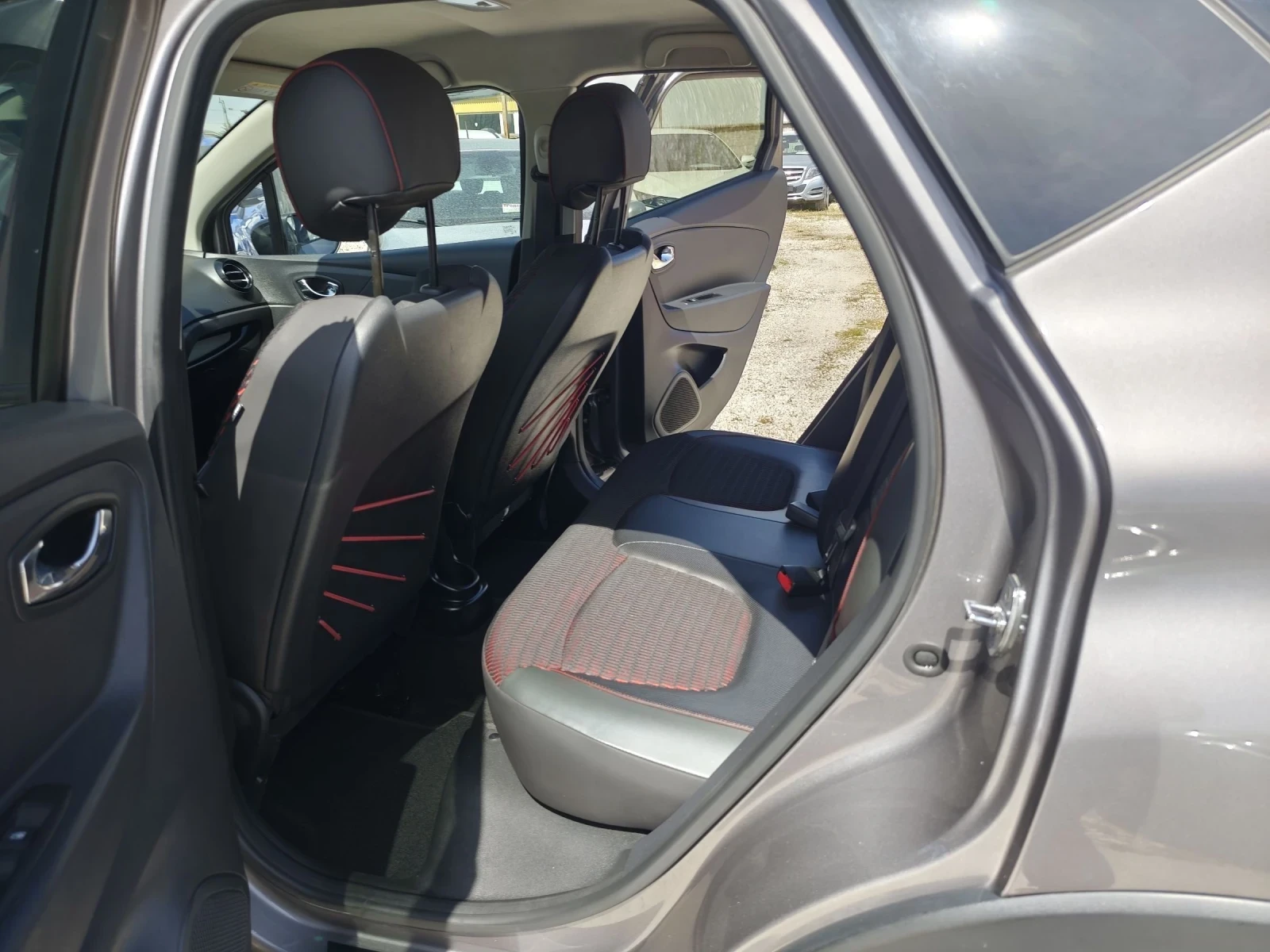 Renault Captur R-link, EURO 6B, Italy , снимка 8 - Автомобили и джипове - 54228148