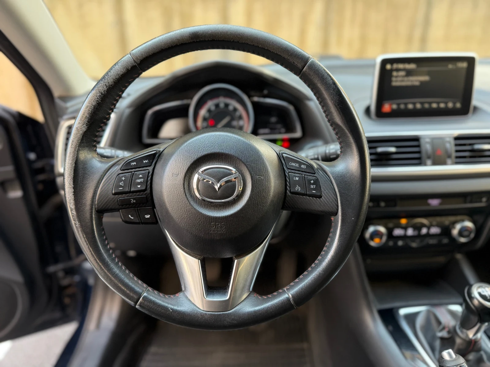 Mazda 3 2.0 Revolution, снимка 10 - Автомобили и джипове - 54468710