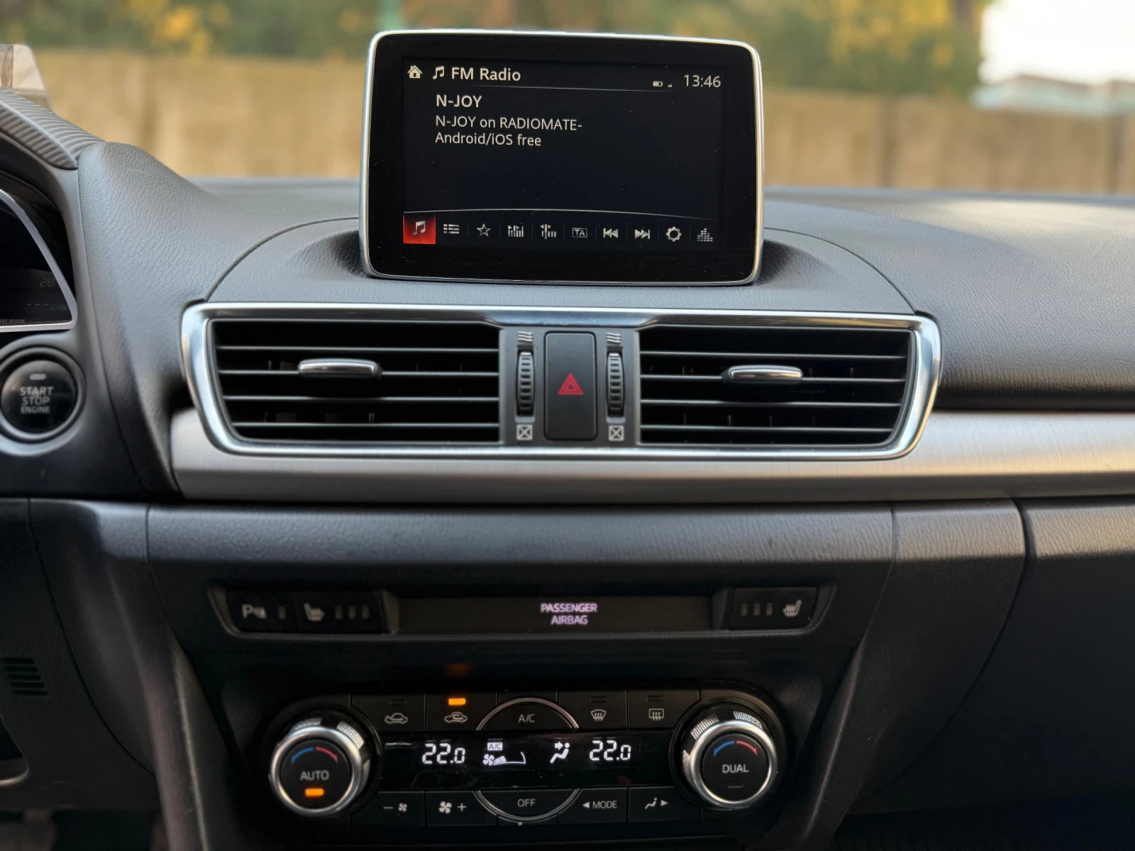 Mazda 3 2.0 Revolution, снимка 11 - Автомобили и джипове - 54468710