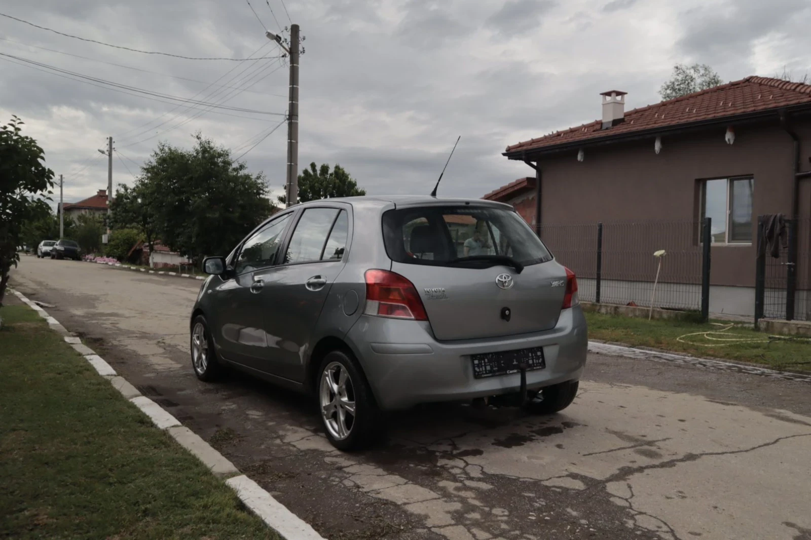 Toyota Yaris 1.33 vvt-i 101кс 6ск, снимка 5 - Автомобили и джипове - 54654340