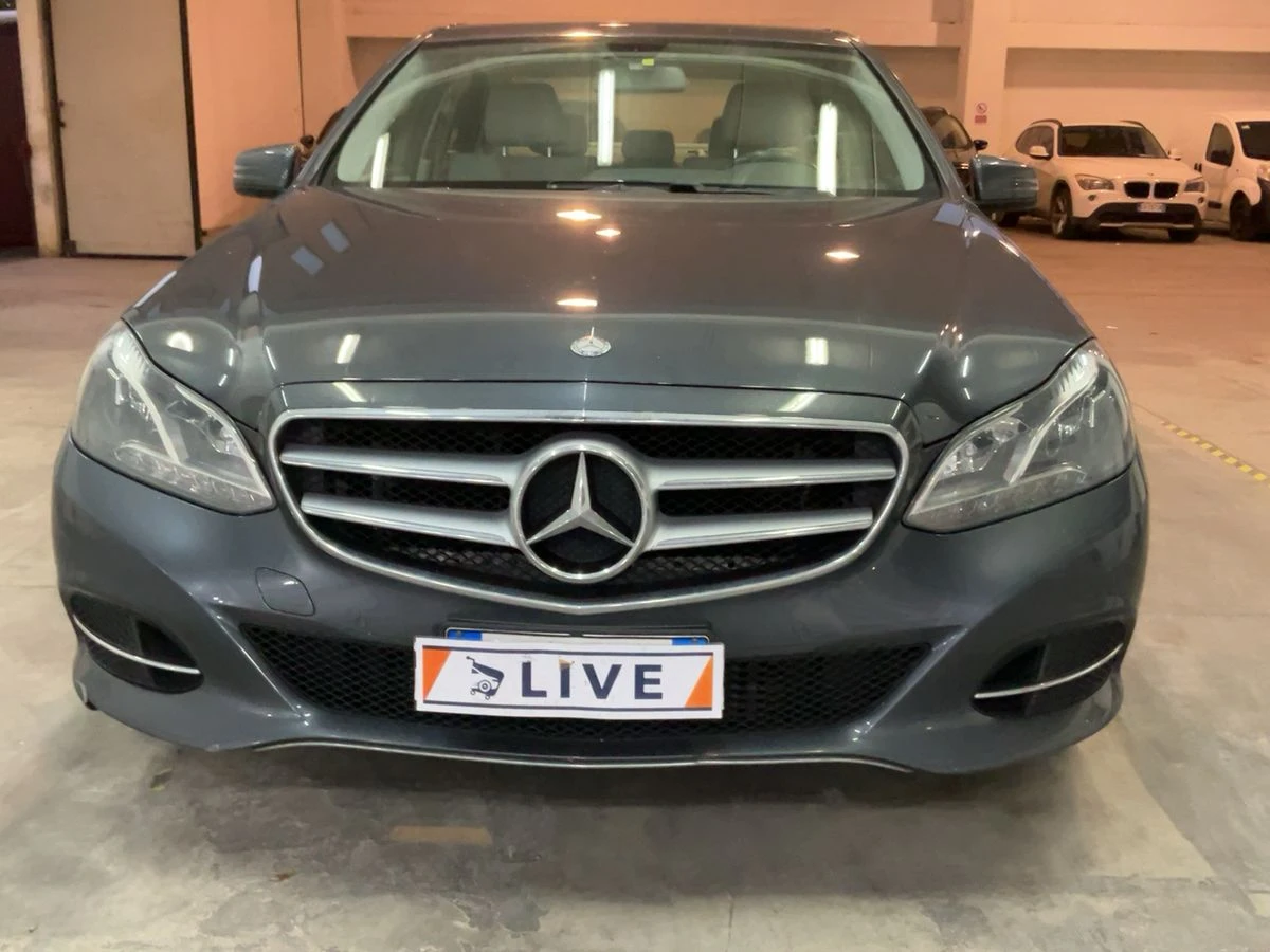 Mercedes-Benz E 220 E 220 CDI BlueEfficiency Avantgarde - история - , снимка 3 - Автомобили и джипове - 54853750