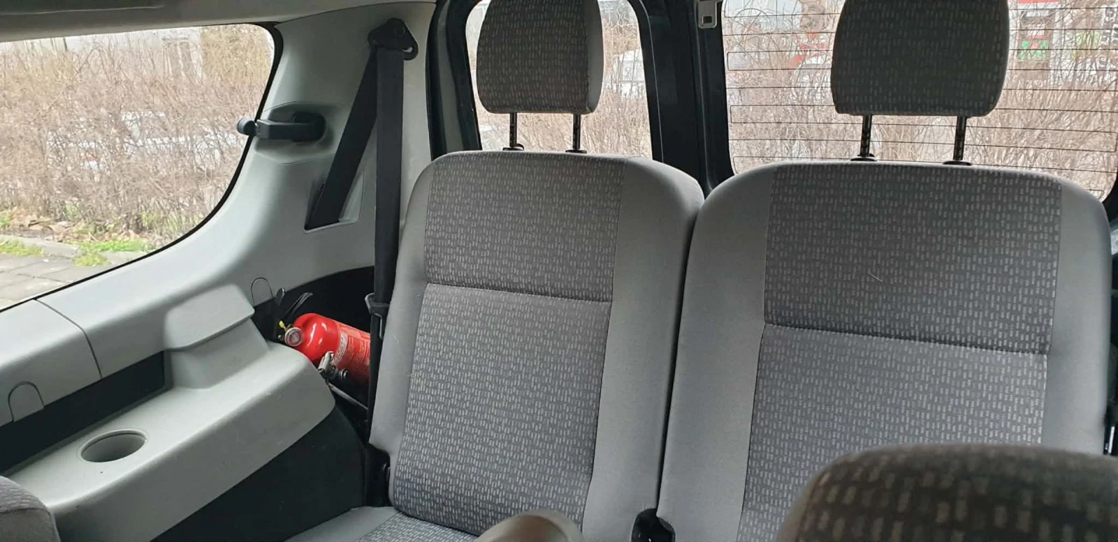 Dacia Logan 1.5DCI, снимка 11 - Автомобили и джипове - 55025736